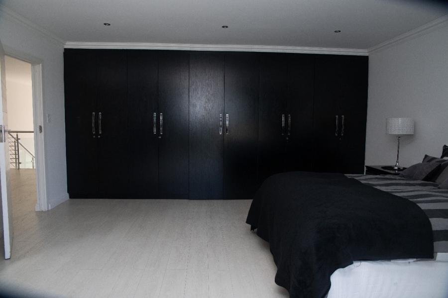 5 Bedroom Property for Sale in Beacon Bay Eastern Cape